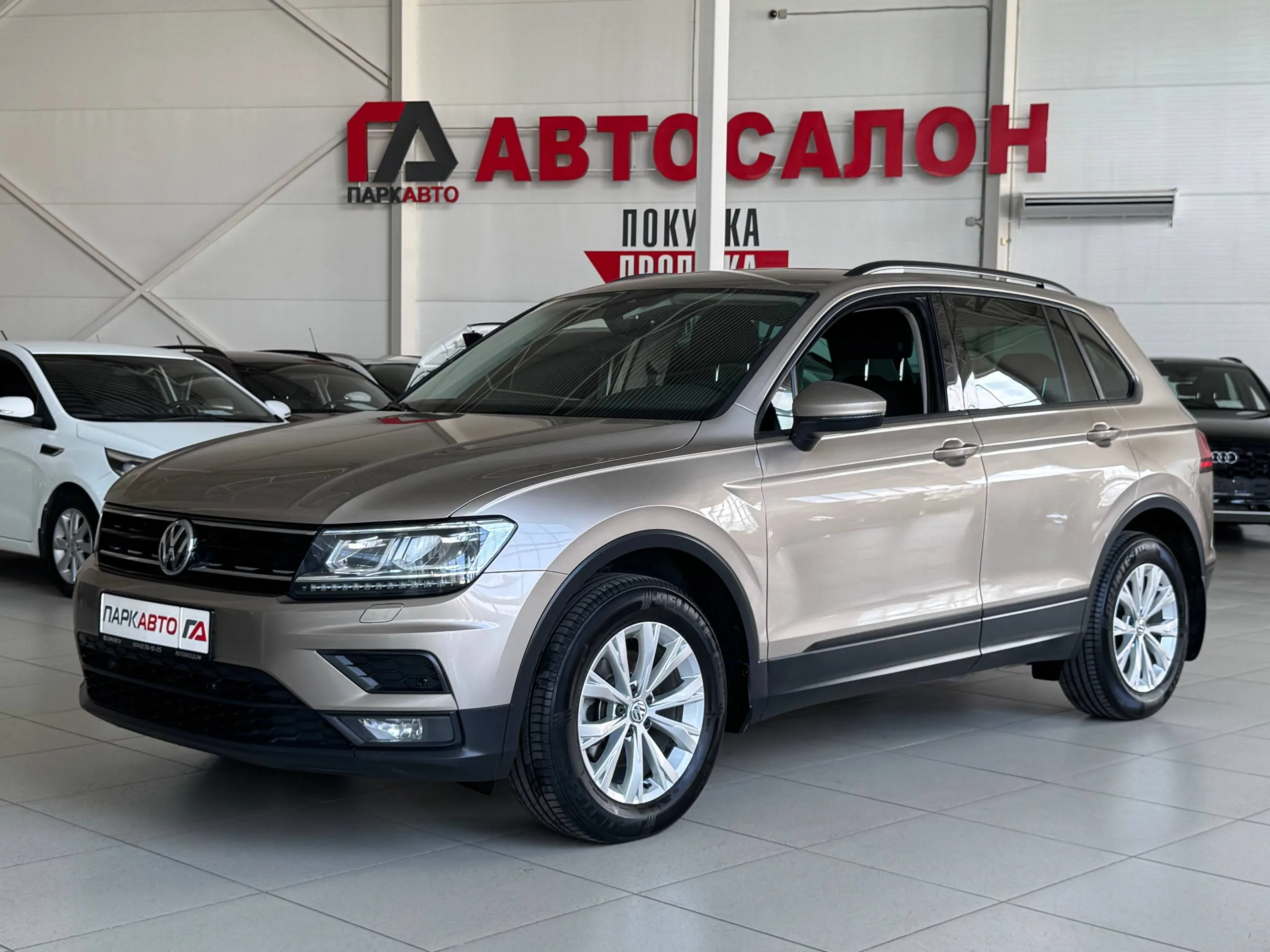 Volkswagen, Tiguan, 1 л., АМТ, 2019 г., 122 500 км, фото 1