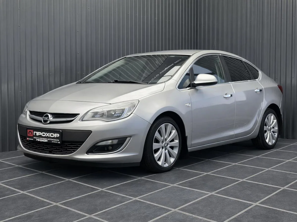 Opel, Astra, 1 л., МТ, 2013 г., 118 919 км, фото 1
