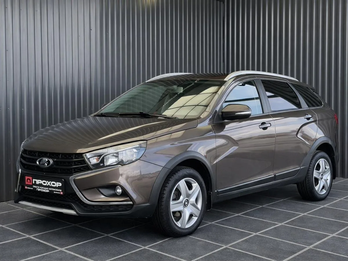 ВАЗ (LADA), Vesta Cross, 1 л., АМТ, 2019 г., 120 421 км, фото 1