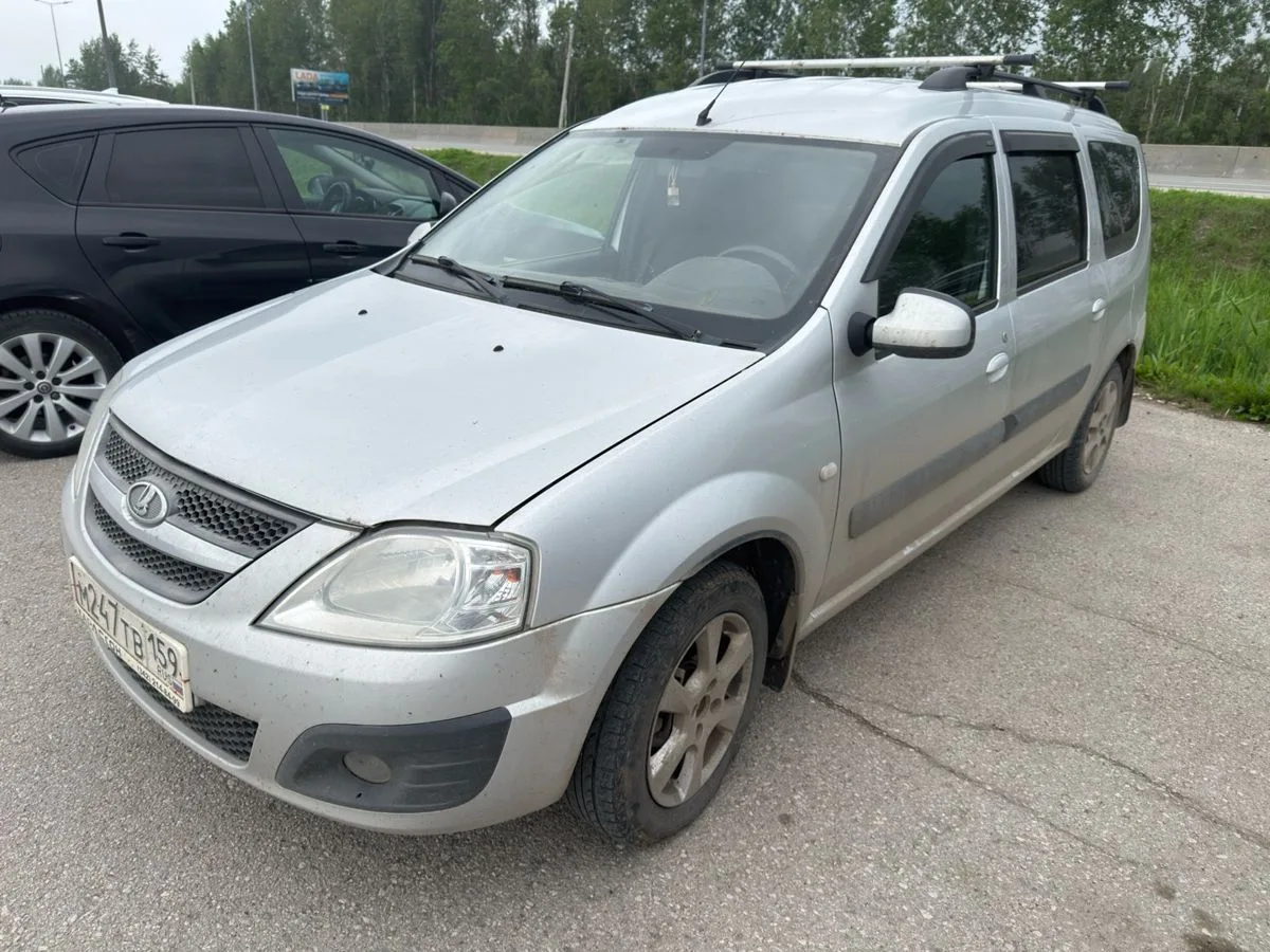 ВАЗ (LADA), Largus Cross, 1 л., МТ, 2019 г., 208 000 км, фото 1