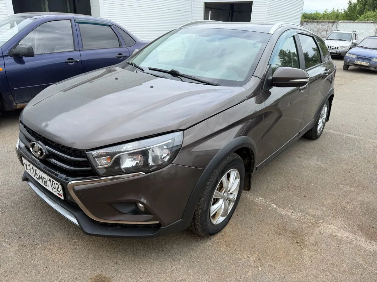 ВАЗ (LADA), Vesta Cross, 1 л., МТ, 2018 г., 107 000 км, фото 1