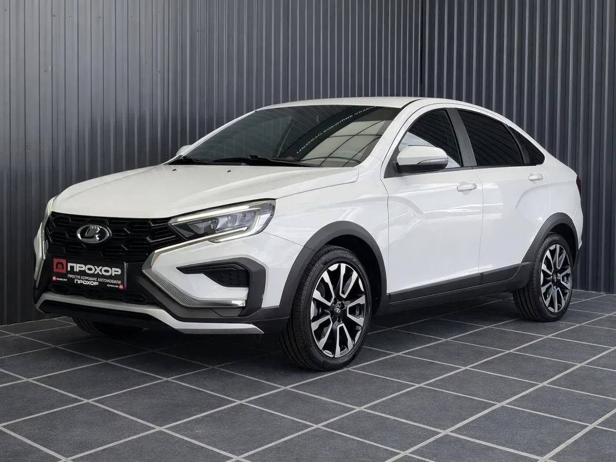ВАЗ (LADA), Vesta Cross, 1 л., МТ, 2023 г., 37 629 км, фото 1