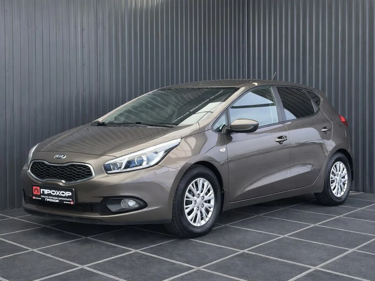 Kia, Ceed, 1 л., МТ, 2013 г., 136 236 км, фото 1