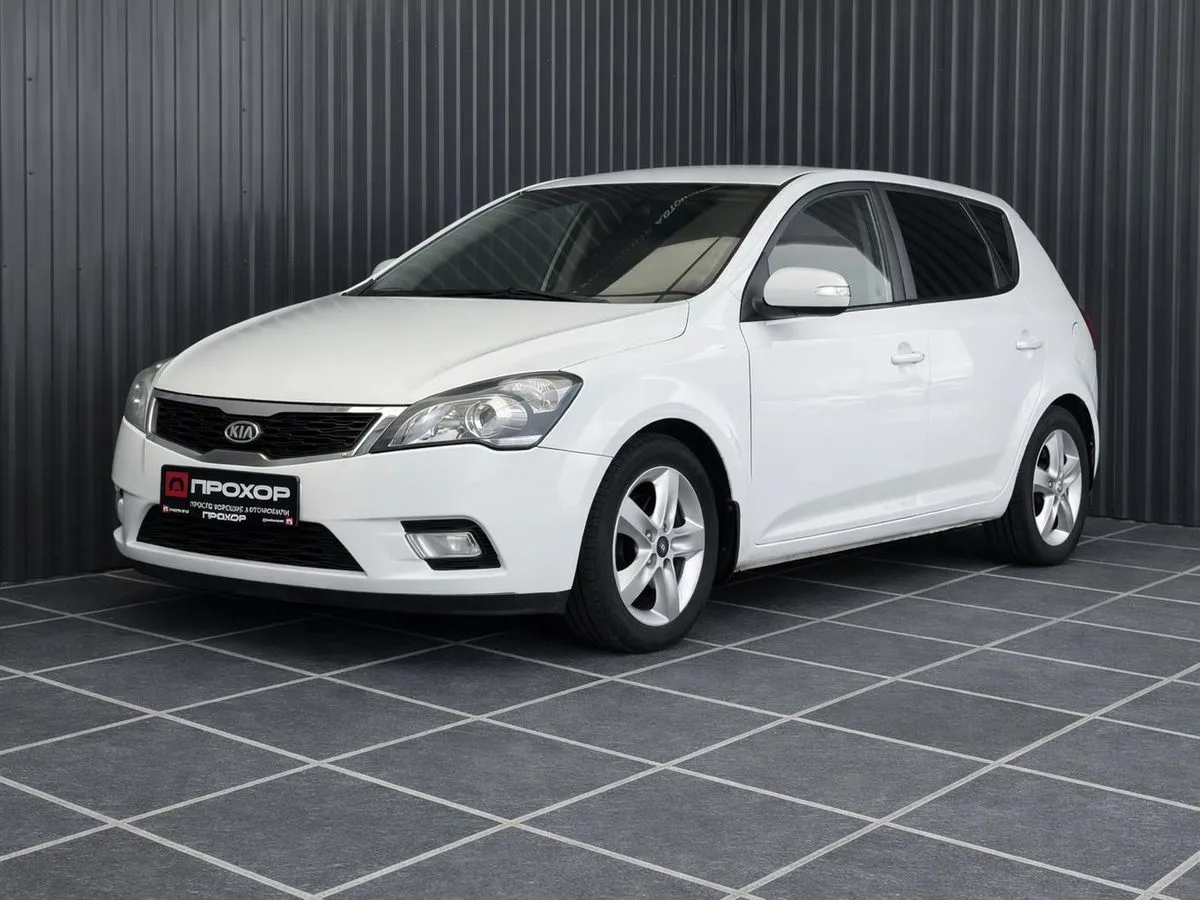 Kia, Ceed, 1 л., АТ, 2011 г., 98 327 км, фото 1