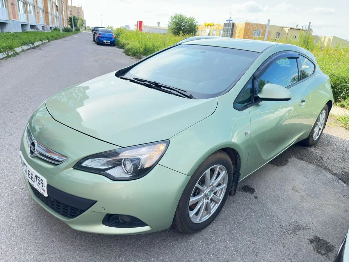 Opel, Astra GTC, 1 л., МТ, 2011 г., 90 000 км, фото 1