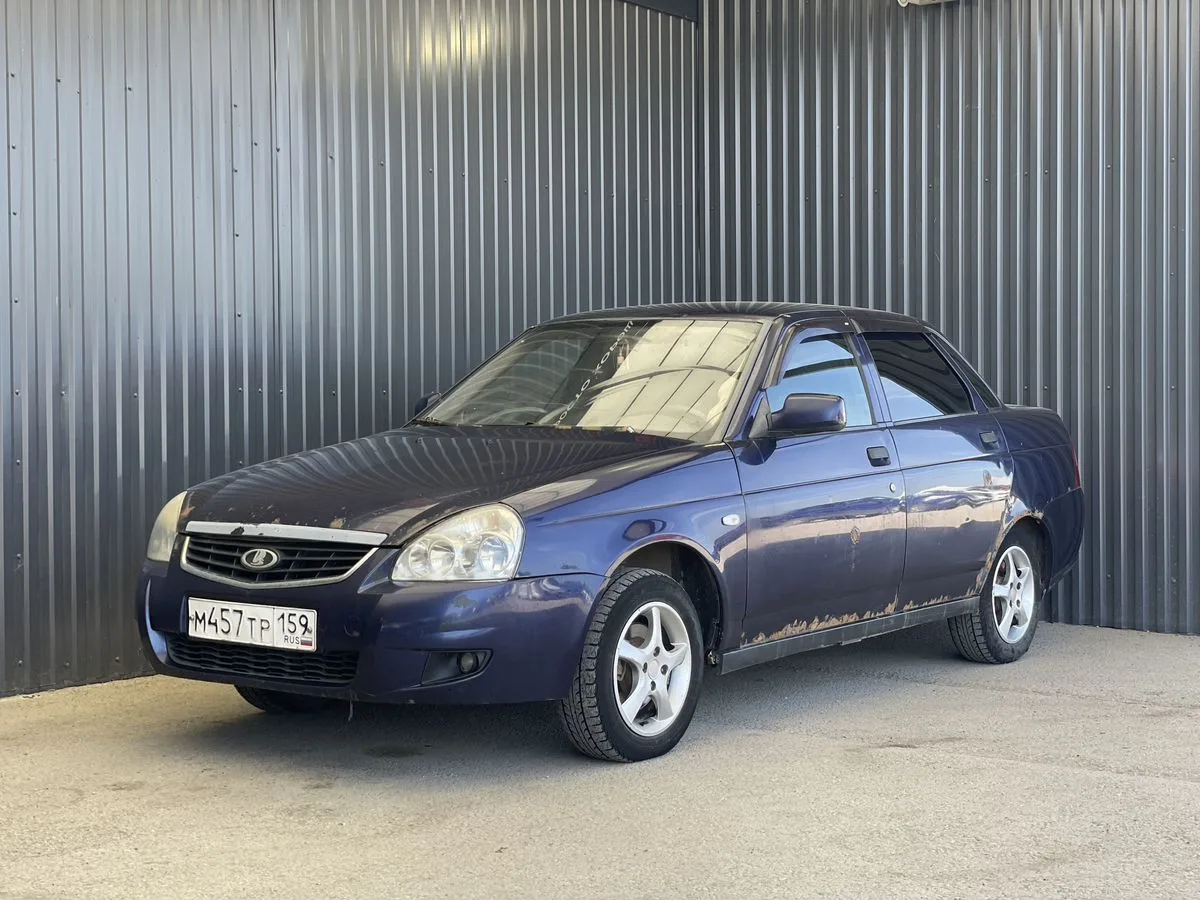ВАЗ (LADA), Priora, 1 л., МТ, 2011 г., 200 000 км, фото 1