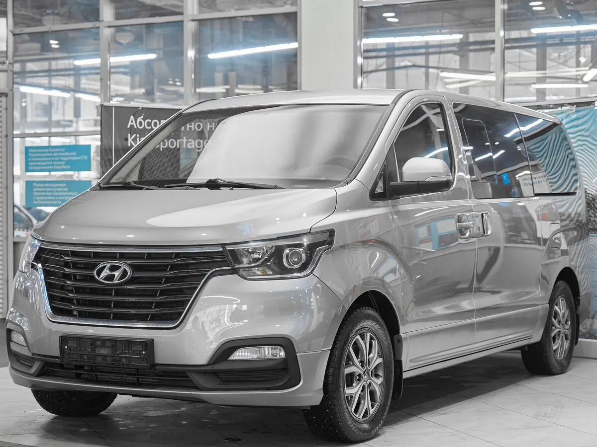 Hyundai, H-1, 2.5 л., АТ, 2018 г., 142 400 км, фото 1