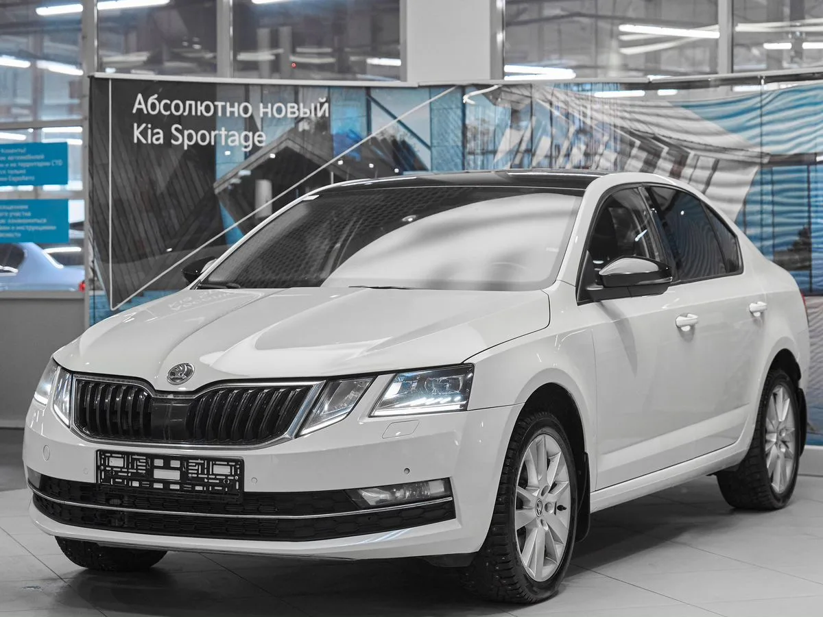 Skoda, Octavia, 1.8 л., АМТ, 2017 г., 152 100 км, фото 1