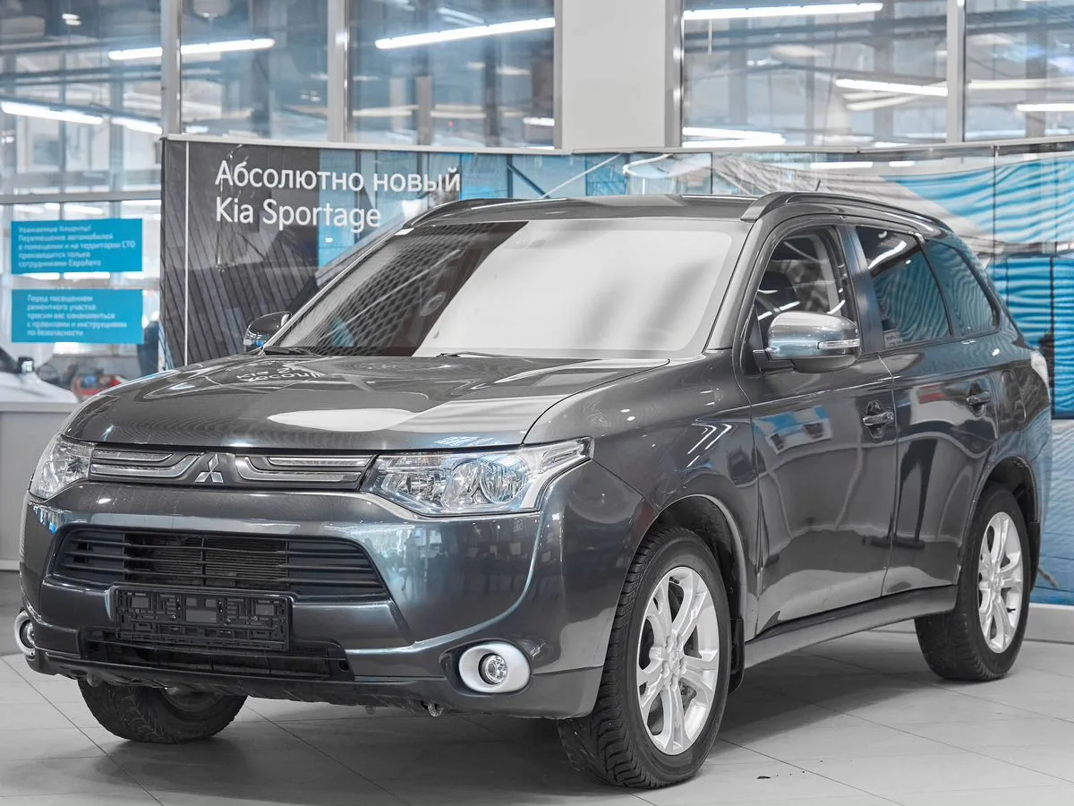 Mitsubishi, Outlander, 2.0 л., CVT, 2013 г., 200 000 км, фото 1