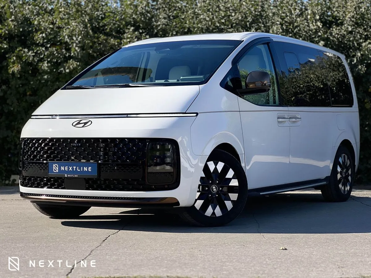 Hyundai, Staria, 2.2 л., АТ, 2025 г., 14 900 км, фото 1