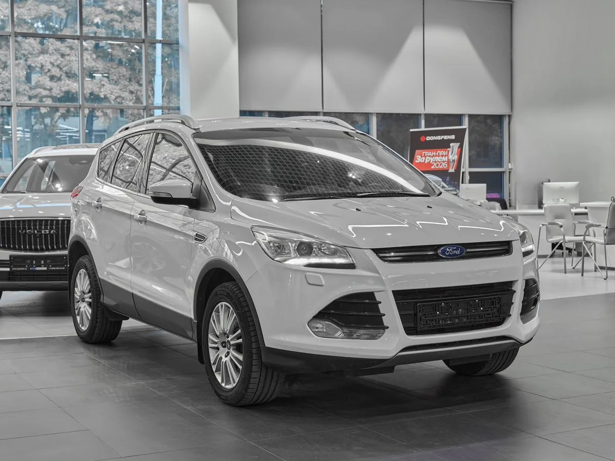 Ford, Kuga, 1.6 л., АТ, 2015 г., 121 800 км, фото 1