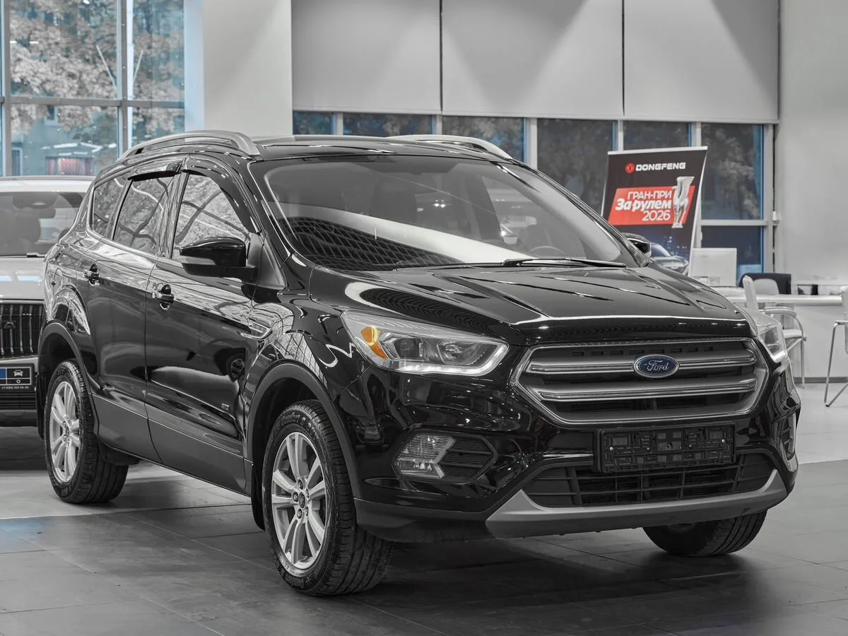 Ford, Kuga, 1.5 л., АТ, 2017 г., 144 800 км, фото 1