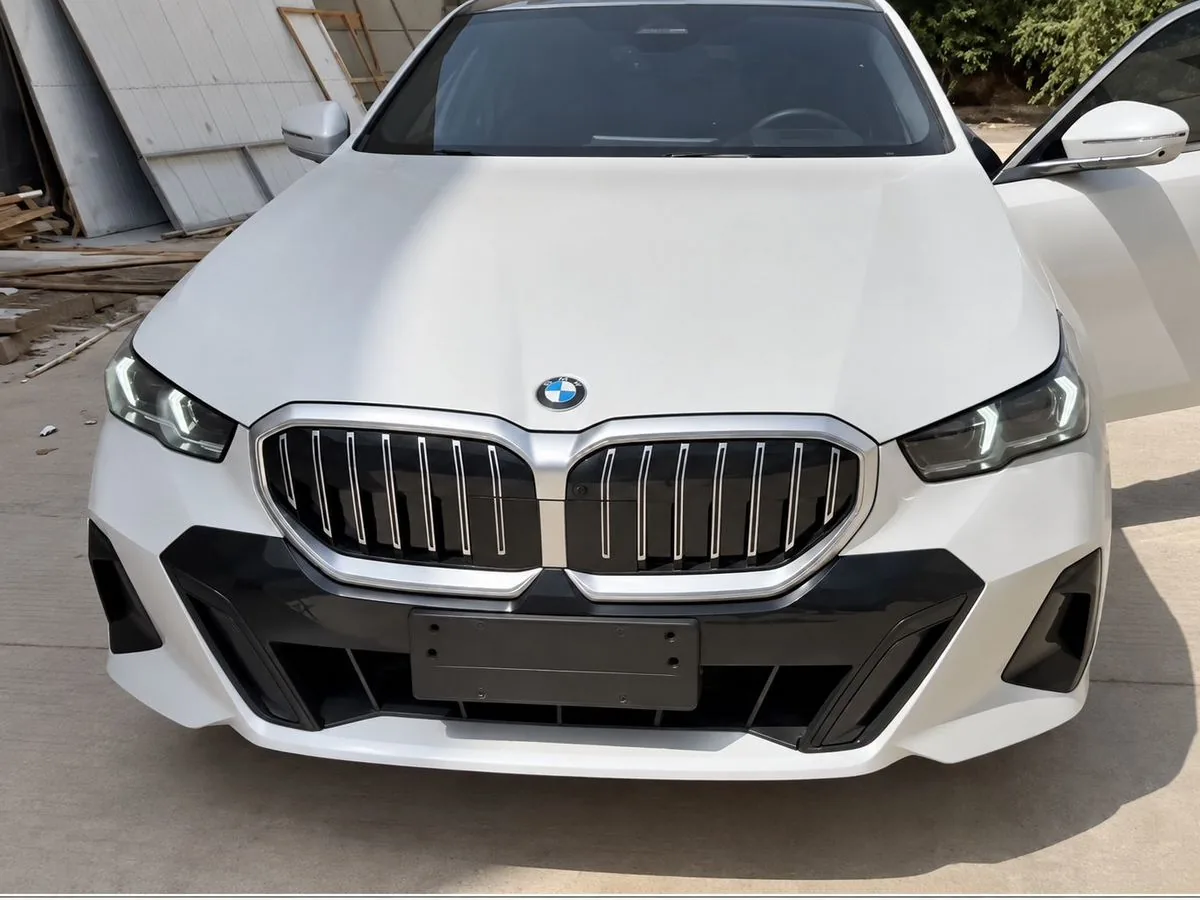 BMW, 5 серии, 2.0 л., АТ, 2026 г., фото 1