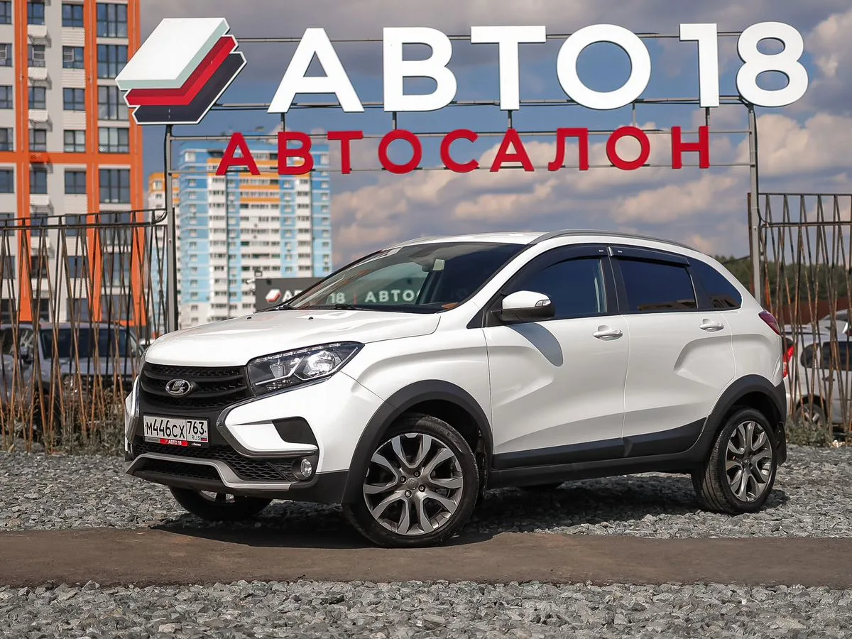 ВАЗ (LADA), XRAY Cross, 1.6 л., CVT, 2022 г., 70 300 км, фото 1