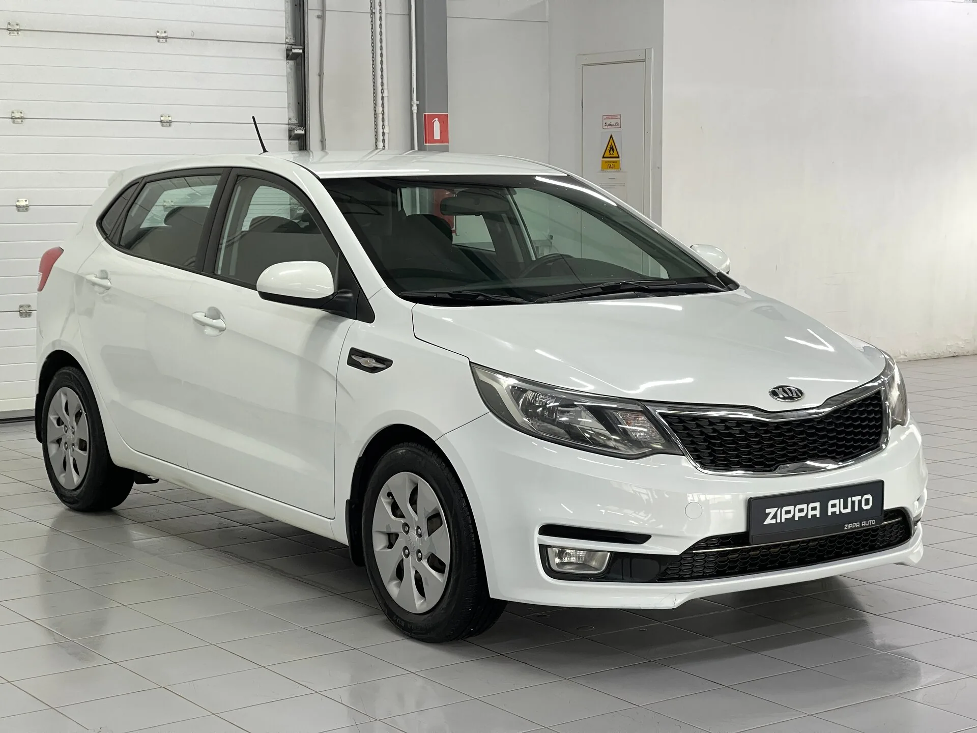 Kia, Rio, 1.6 л., МТ, 2016 г., 90 392 км, фото 1