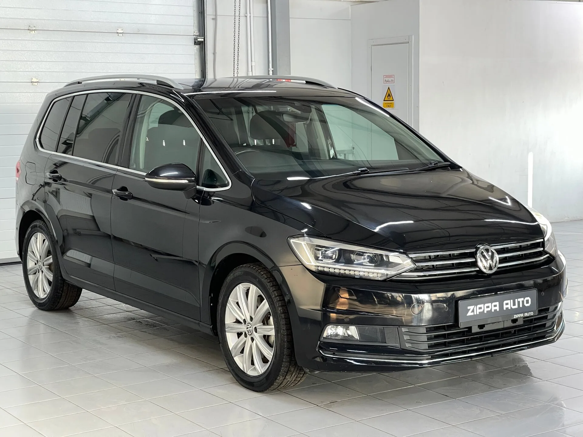 Volkswagen, Touran, 1.4 л., АМТ, 2017 г., 87 218 км, фото 1