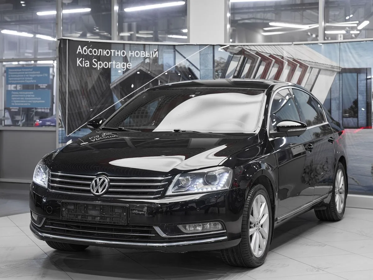 Volkswagen, Passat, 1.8 л., АМТ, 2012 г., 211 700 км, фото 1