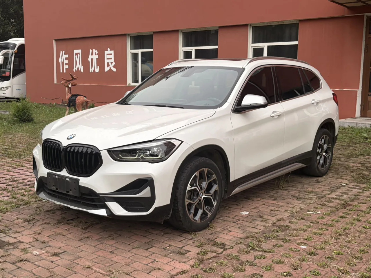 BMW, X1, 1.5 л., 2022 г., 46 000 км, фото 1
