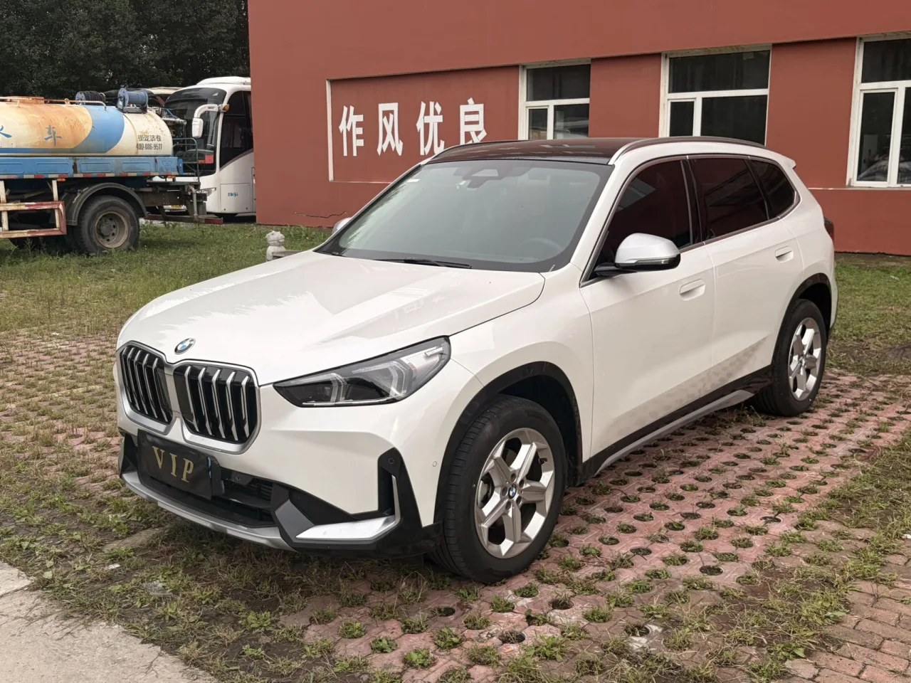 BMW, X1, 1.5 л., 2023 г., 8 000 км, фото 1