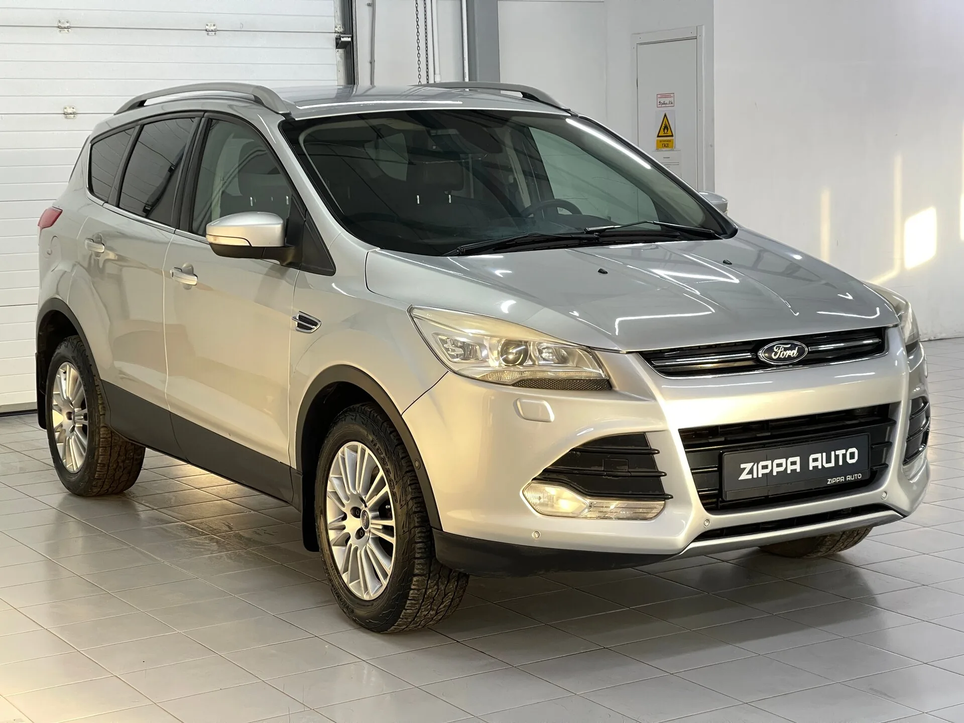 Ford, Kuga, 1.6 л., АТ, 2014 г., 186 375 км, фото 1