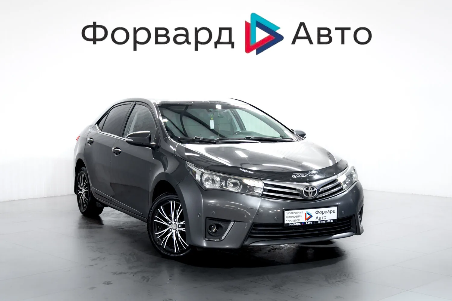 Toyota Corolla 1.8 CVT (140 л.с.), 2013, фото 1