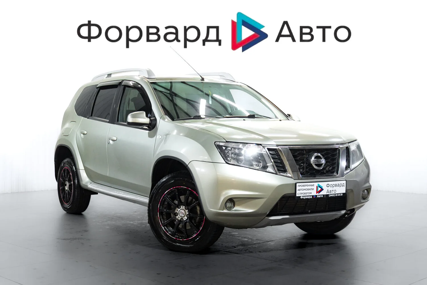 Nissan Terrano 1.6 MT (102 л.с.) 4WD, 2015, фото 1