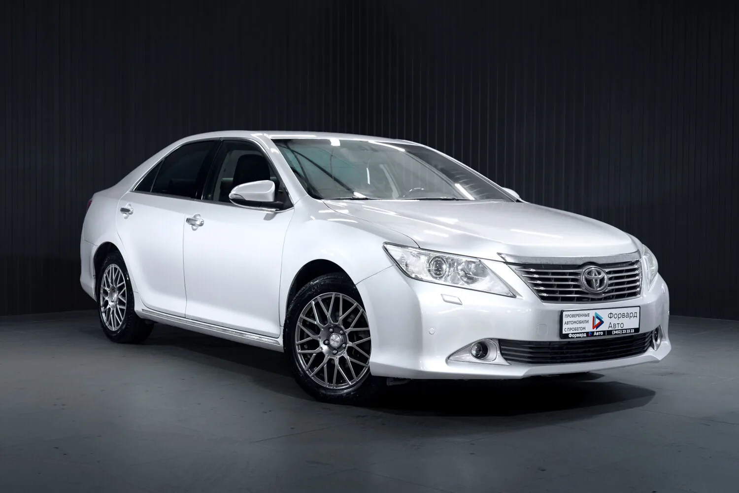 Toyota Camry 2.5 AT (181 л.с.), 2011, фото 1