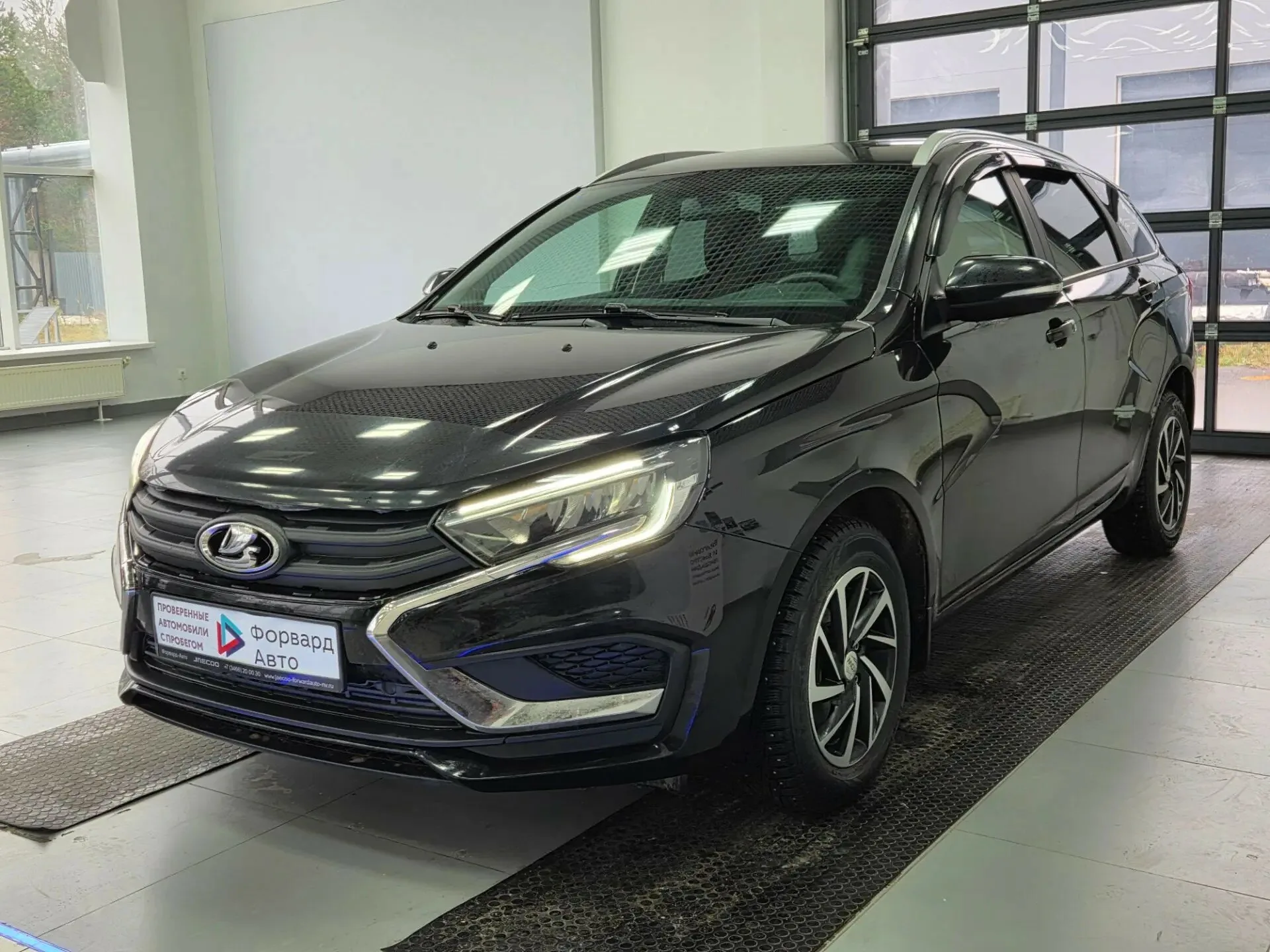 Lada (ВАЗ) Vesta SW 1.8 CVT (122 л.с.), 2024, фото 1