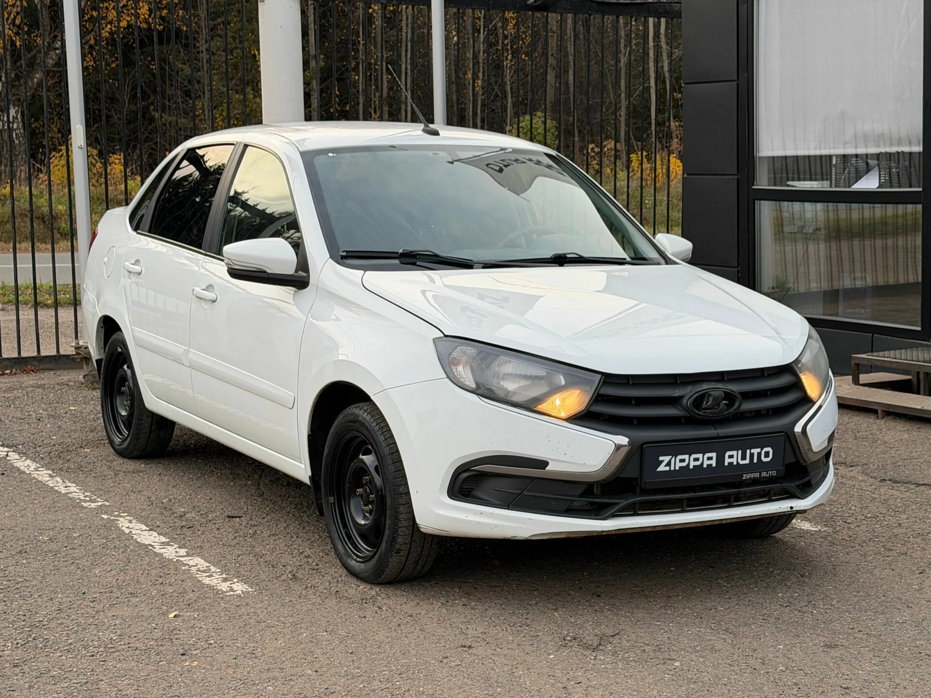 Lada (ВАЗ) Granta 1.6 MT (87 л.с.), 2018, фото 1