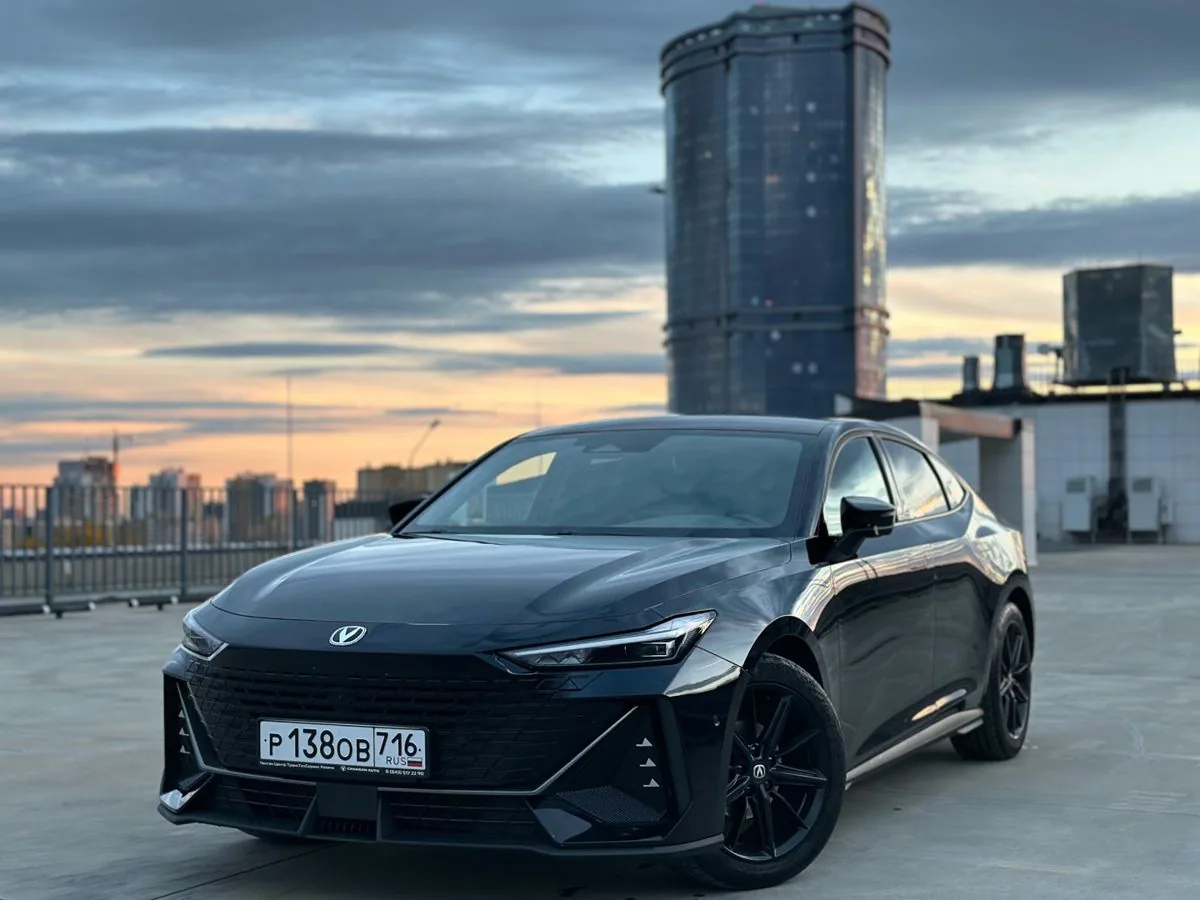 Changan UNI-V 1.5 AMT (181 л.с.), 2024, фото 1