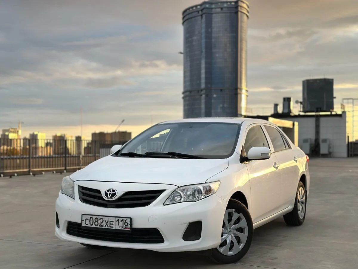 Toyota Corolla 1.6 AT (124 л.с.), 2013, фото 1
