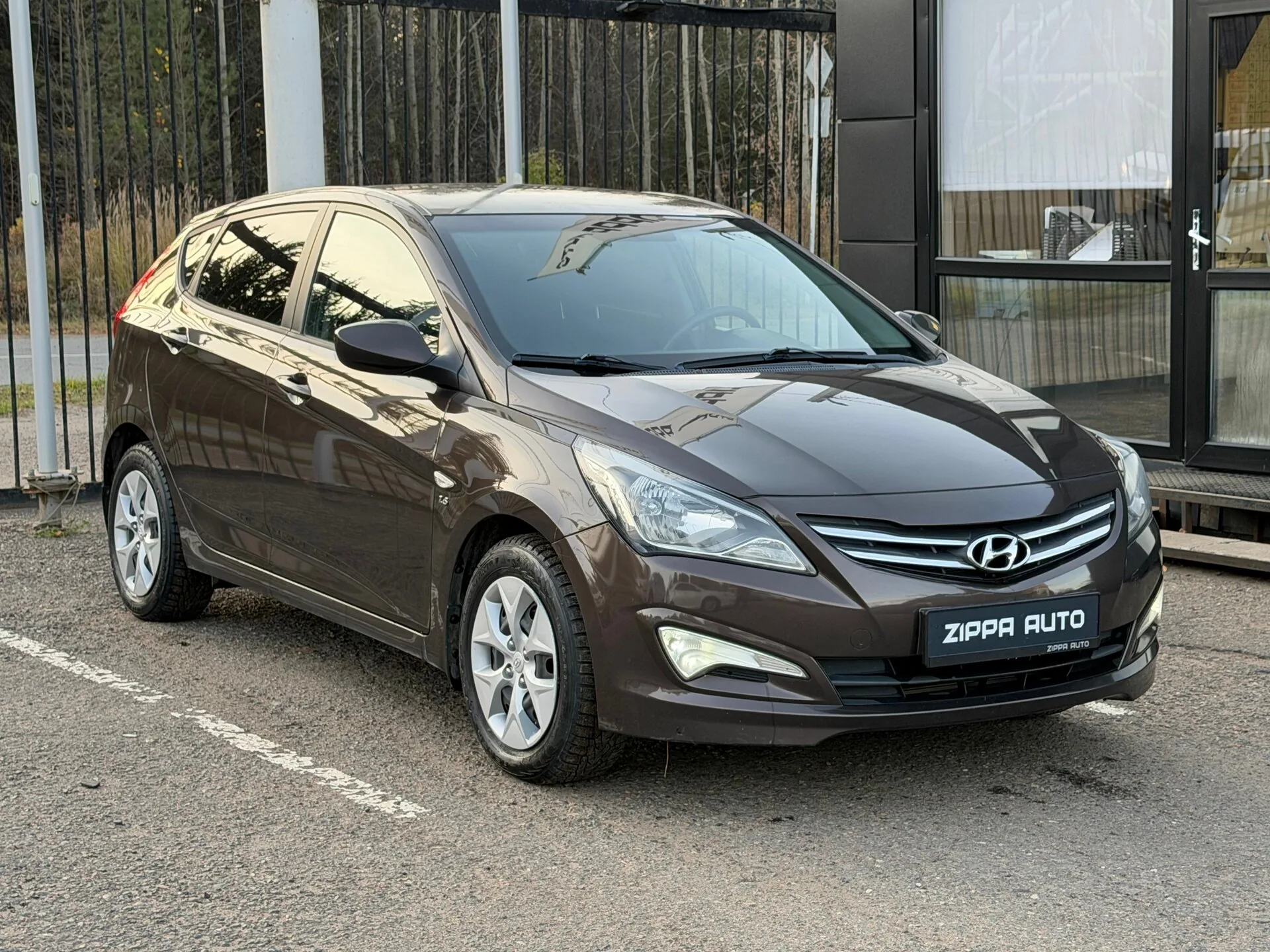 Hyundai Solaris 1.6 MT (123 л.с.), 2015, фото 1