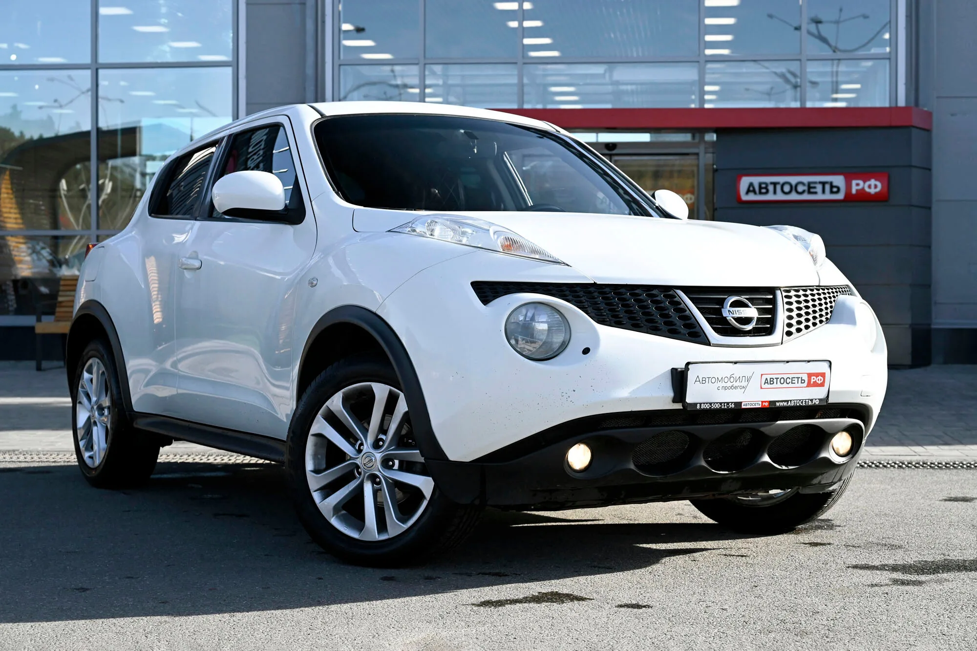 Nissan Juke 1.6 MT (117 л.с.), 2013, фото 1