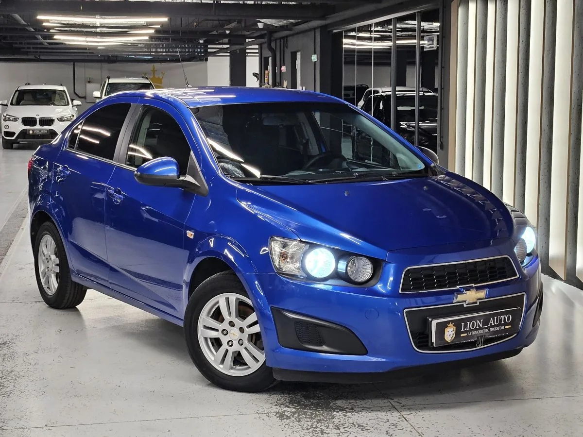 Chevrolet Aveo 1.6 MT (115 л.с.), 2013, фото 1