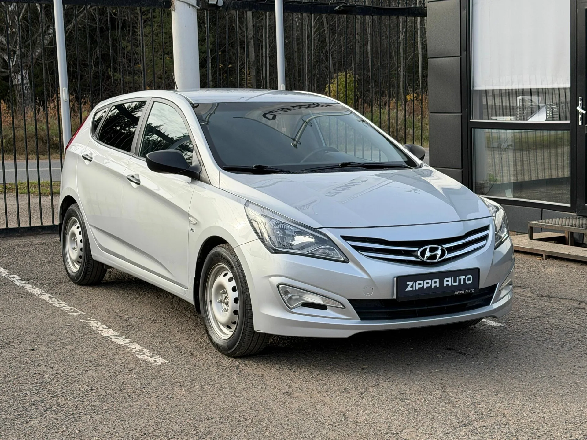 Hyundai Solaris 1.6 MT (123 л.с.), 2014, фото 1