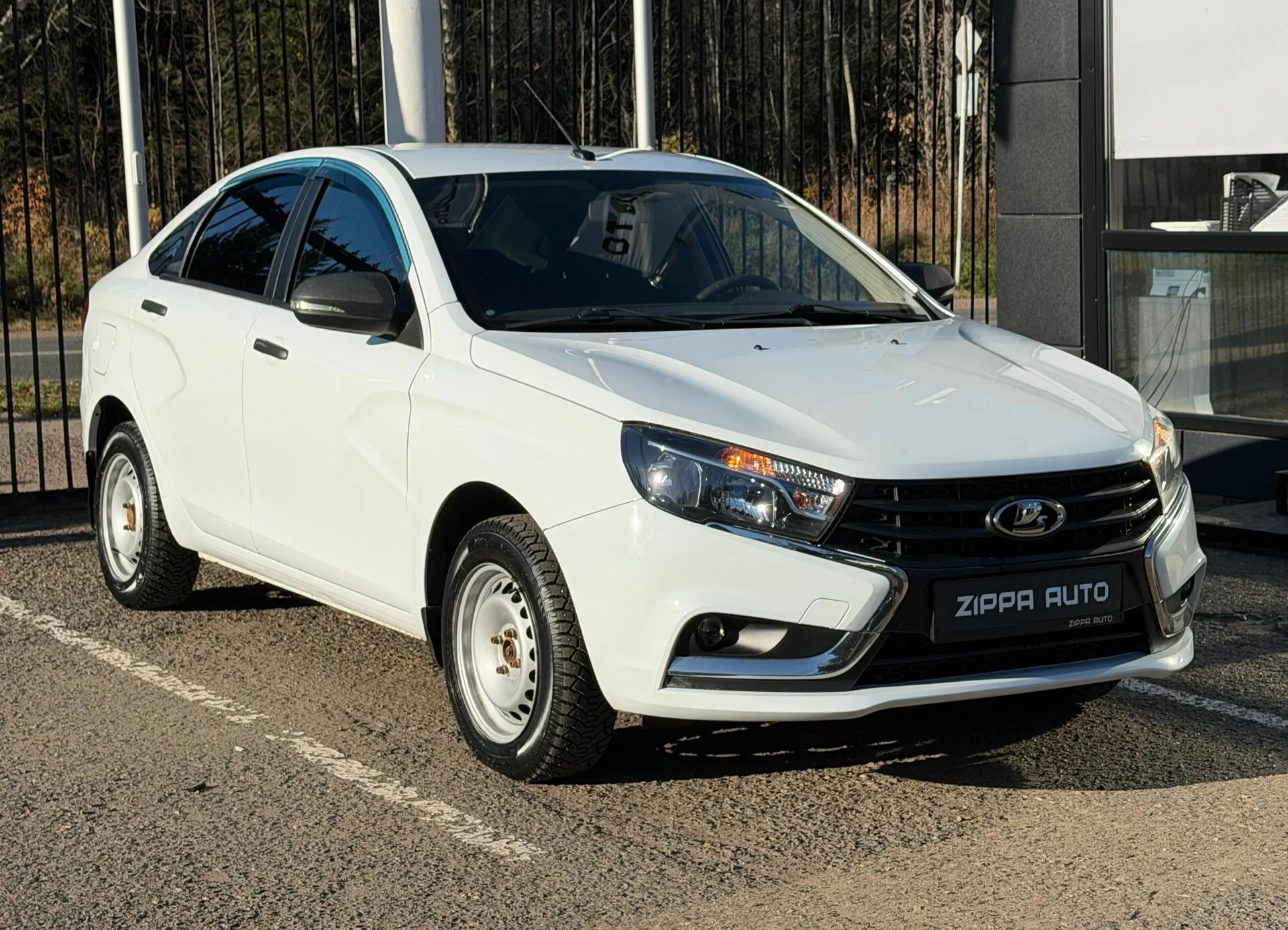 Lada (ВАЗ) Vesta 1.6 MT (106 л.с.), 2017, фото 1
