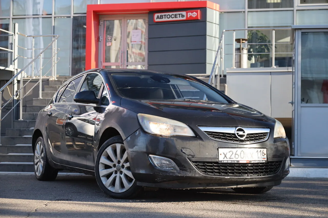 Opel Astra 1.4 Turbo MT (140 л.с.), 2010, фото 1