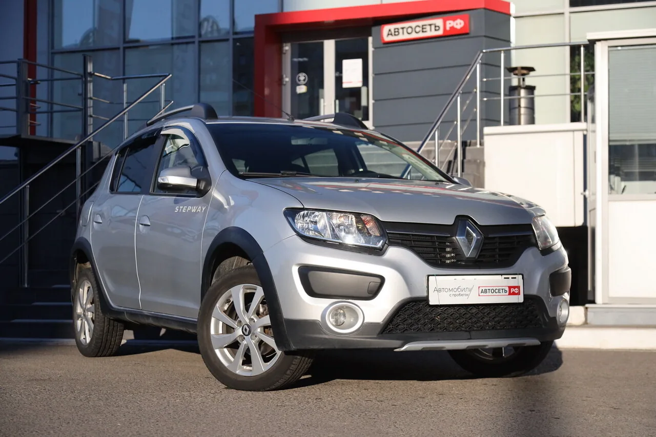 Renault Sandero Stepway 1.6 MT (102 л.с.), 2017, фото 1