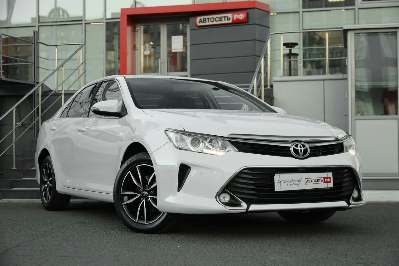 Toyota Camry 2.0 AT (150 л.с.), 2017, фото 1