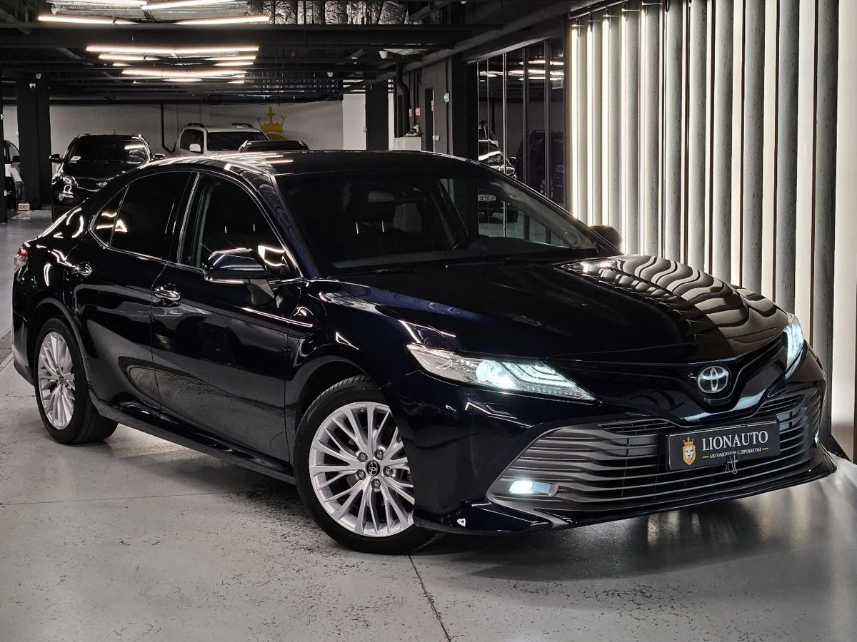 Toyota Camry 2.5 AT (181 л.с.), 2018, фото 1