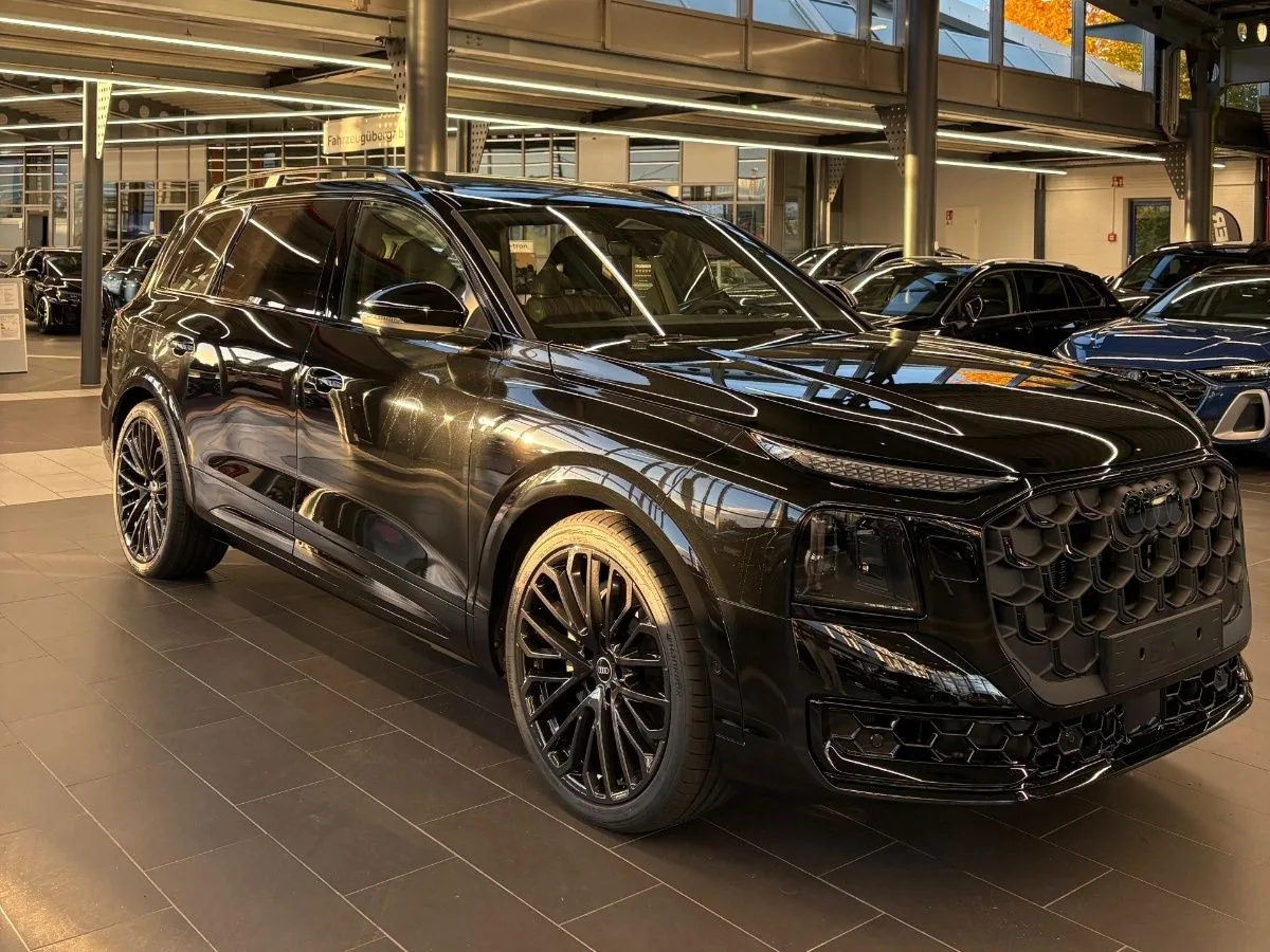 Audi Q9 3.0d AT (299 л.с.) 4WD, 2026, фото 1