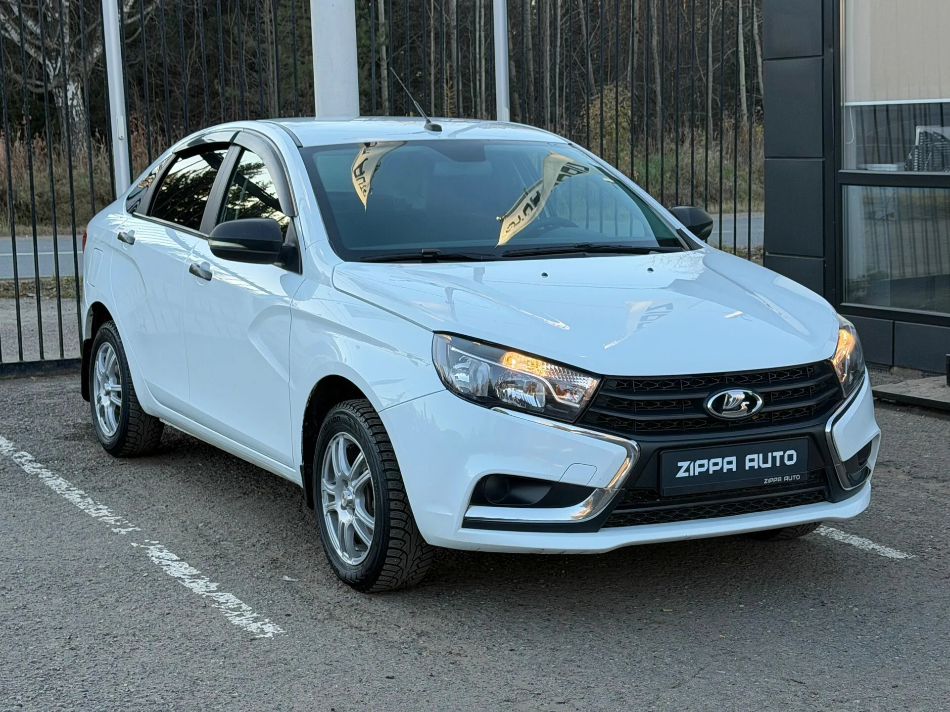 Lada (ВАЗ) Vesta 1.6 MT (106 л.с.), 2020, фото 1
