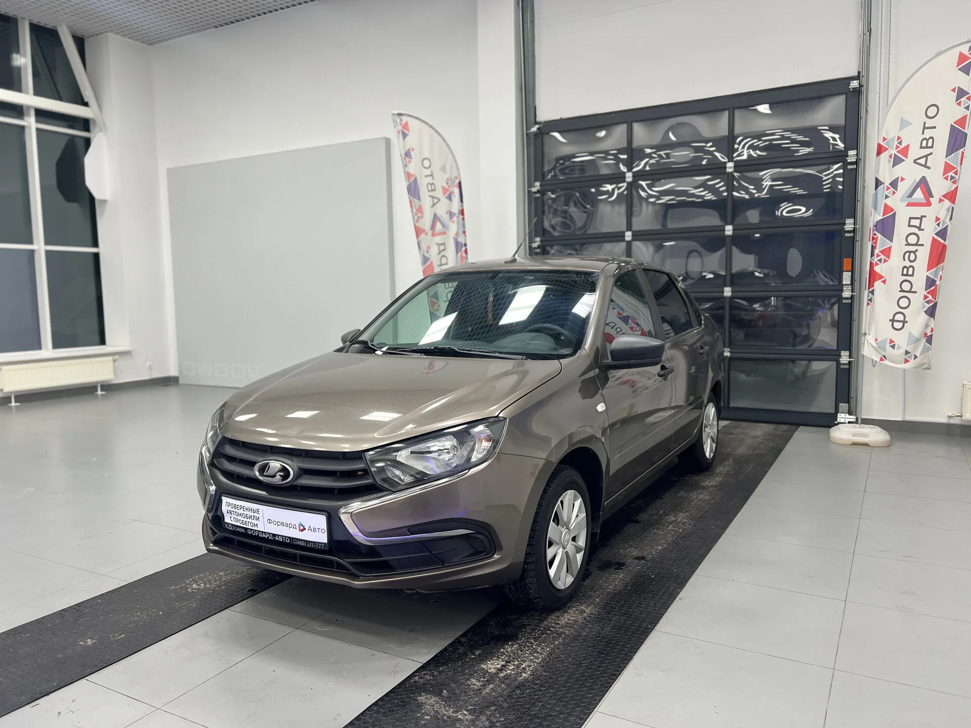 Lada (ВАЗ) Granta 1.6 MT (87 л.с.), 2020, фото 1